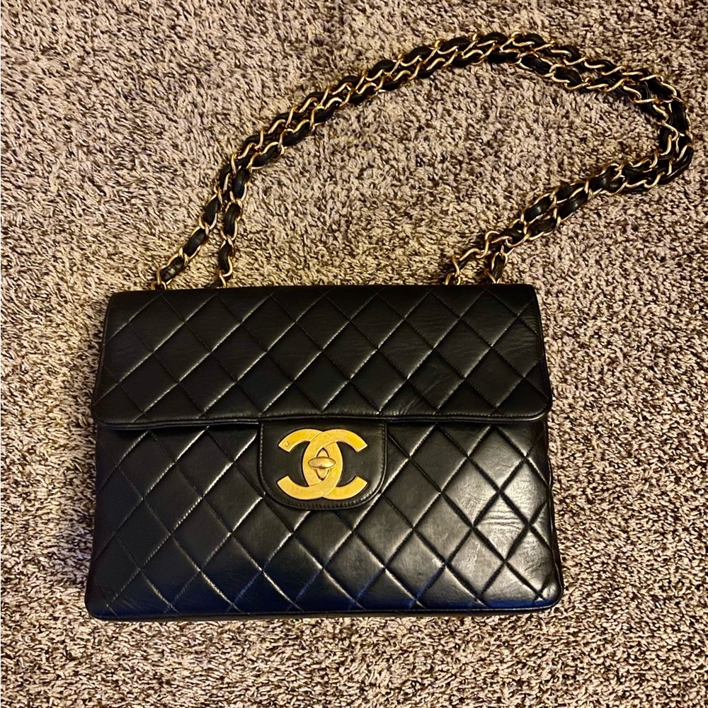 Vintage chanel jumbo black and gold hardware